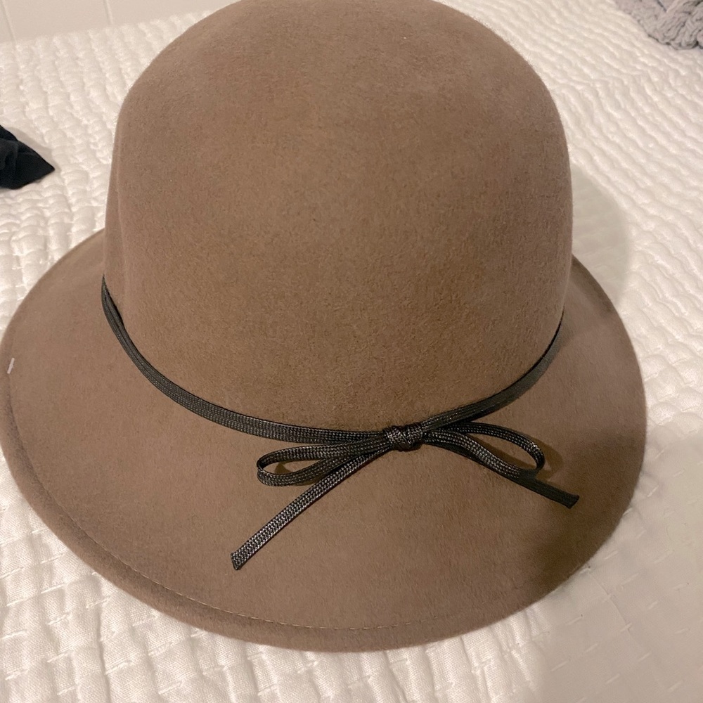Nine West Cloche Hat NWT
